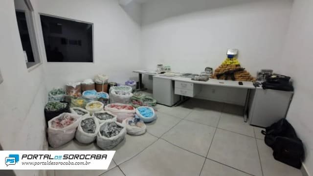 operação realizada pelo 14º BAEP resultou na apreensão de aproximadamente 300 kg de drogas em uma residência suspeita em Sorocaba