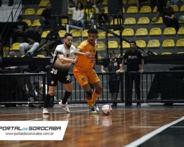 Sorocaba derrota Corinthians em SP e sai na frente na final do Paulista de Futsal